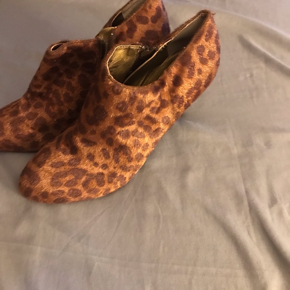Leopard Print Booties Size 8.5 New - image 4